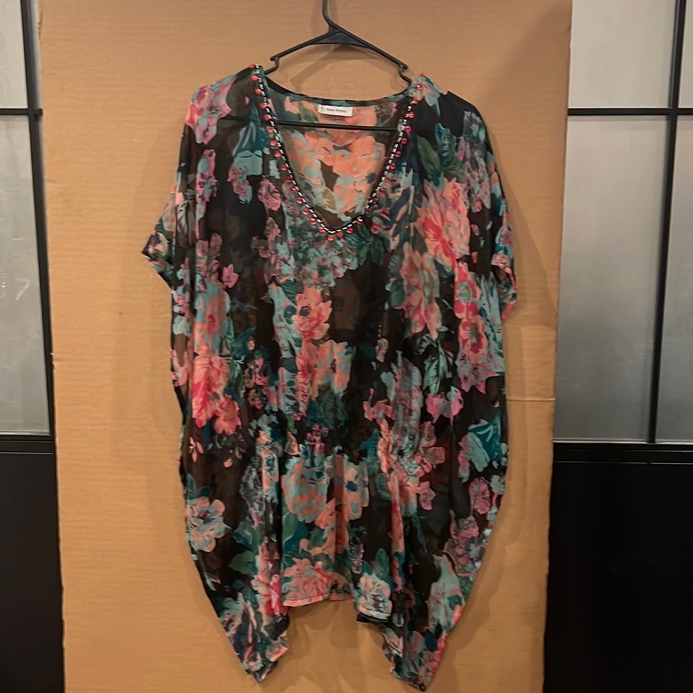 Multi color floral top.